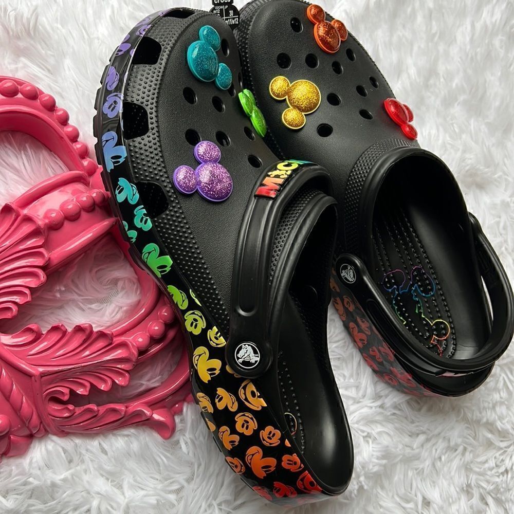 Crocs Classic Disney Clog Rainbow Celebration - Picture 10 of 14